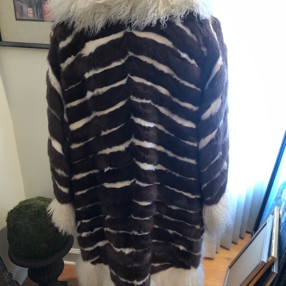 Gorgeous vintage genuine fur coat by Renfrew - Picture 6 of 10